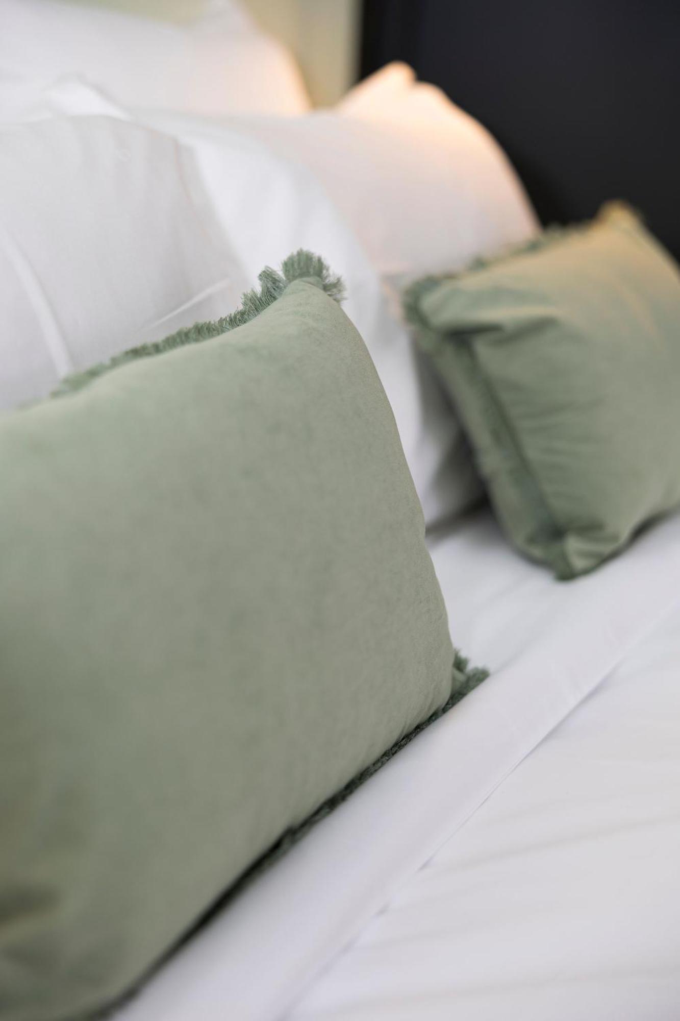 Atelier K - Art Guesthouse In Brussels Ixelles ภายนอก รูปภาพ
