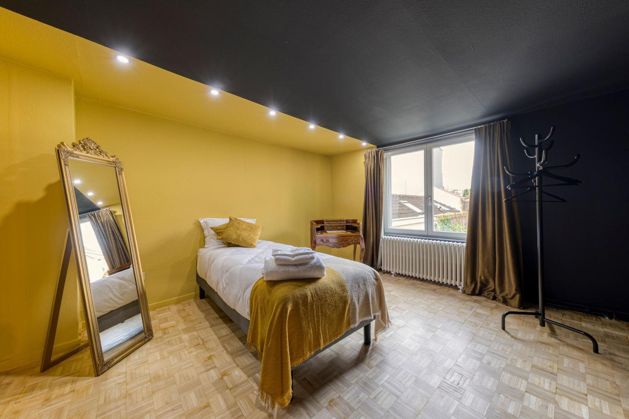 Atelier K - Art Guesthouse In Brussels Ixelles ภายนอก รูปภาพ